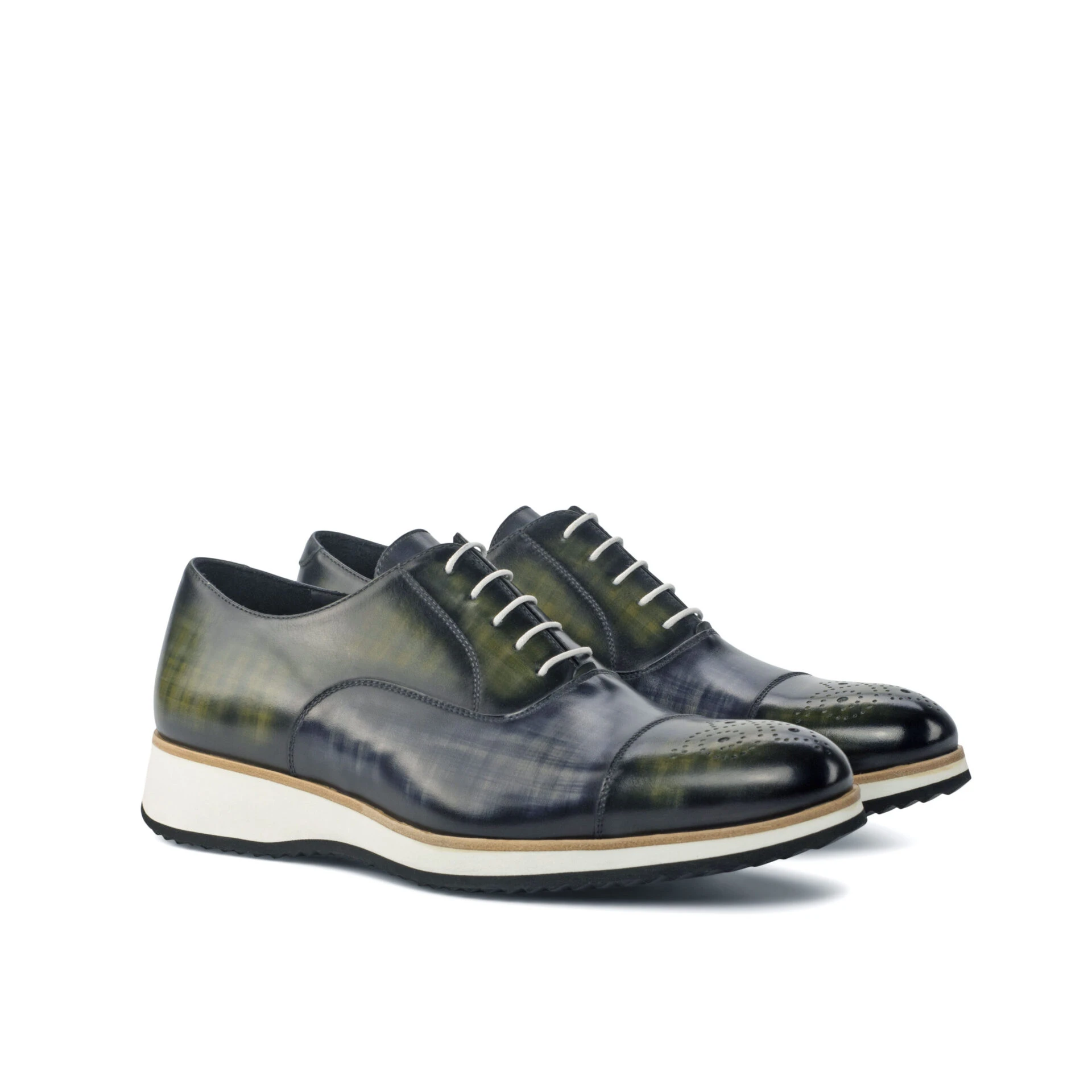 9f43e00f-68ff-4b2e-b4eb-aab0c259f8c7-B mens saddle shoes near me