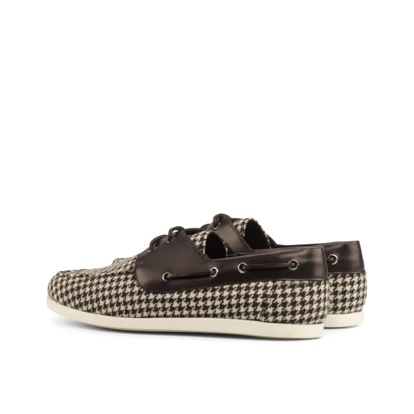 mens brown boat shoes