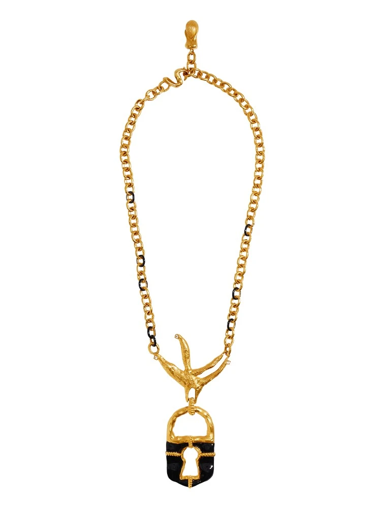 Schiaparelli Dove Necklace16368 nobg Schiaparelli Dove Necklace16368 nobg