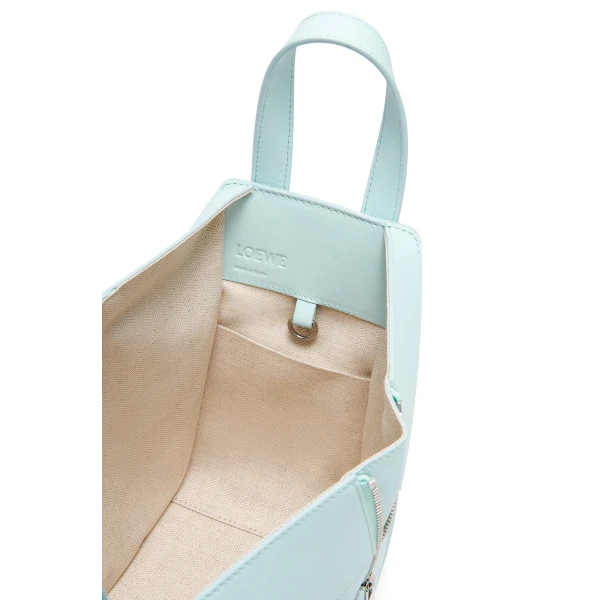 Compact Hammock bag in classic calfskin - Image 3