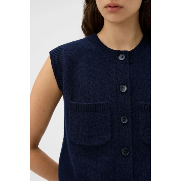 Oroton clothing