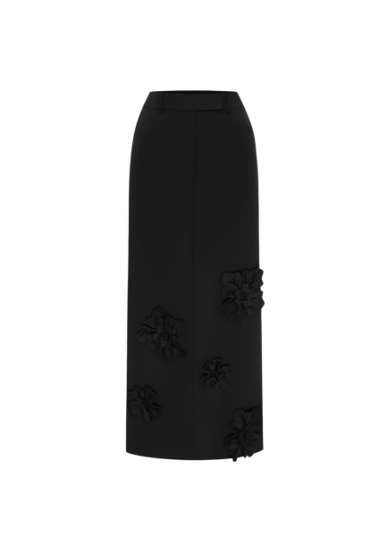 Leo Lin black midi skirt – high-waisted A-line skirt with floral appliqué detailing and flared silhouette.