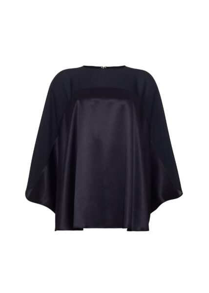 Image of model facing forward– apollo top