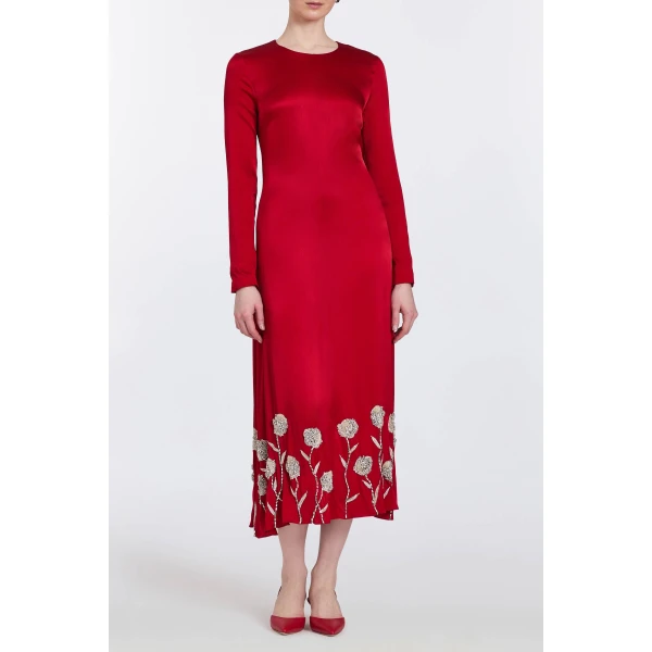 Markarian gowns with romantic neckline and structured silhouette