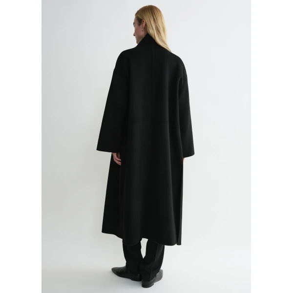 Toteme Coats with minimalist design at Luxury Shoes 