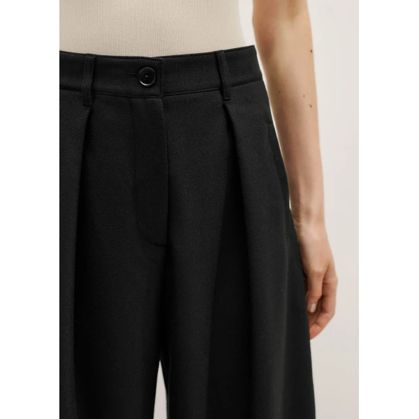 Me + Em Barrel Leg Pant – luxury British Black in Me and Em exclusively at Luxury Shoes 