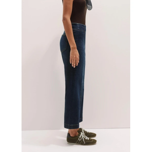 Me + Em Kick Flare Crop Travel Jean – luxury British Blue in Me and Em exclusively at Luxury Shoes 