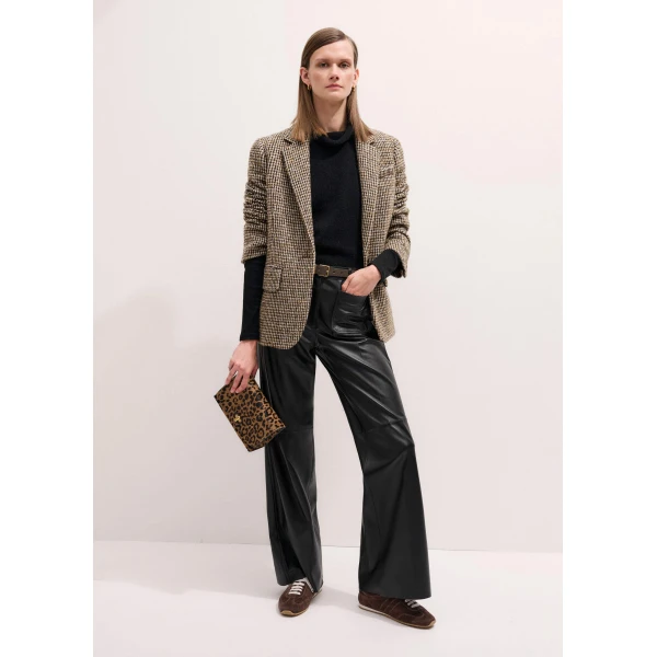 Me + Em Perfect Basic Top – luxury British Black in Me and Em exclusively at Luxury Shoes 