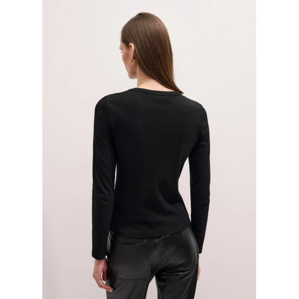 Me + Em Perfect Basic Top – luxury British Black in Me and Em exclusively at Luxury Shoes 