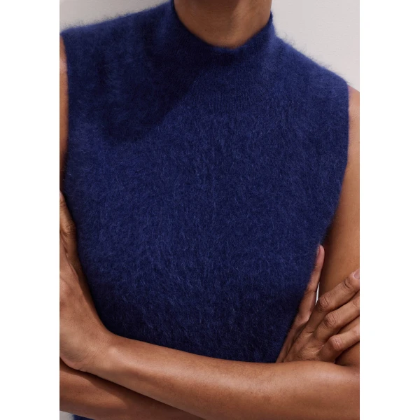 Me + Em Slim Sweater Vest – luxury British Blue in Me and Em exclusively at Luxury Shoes 