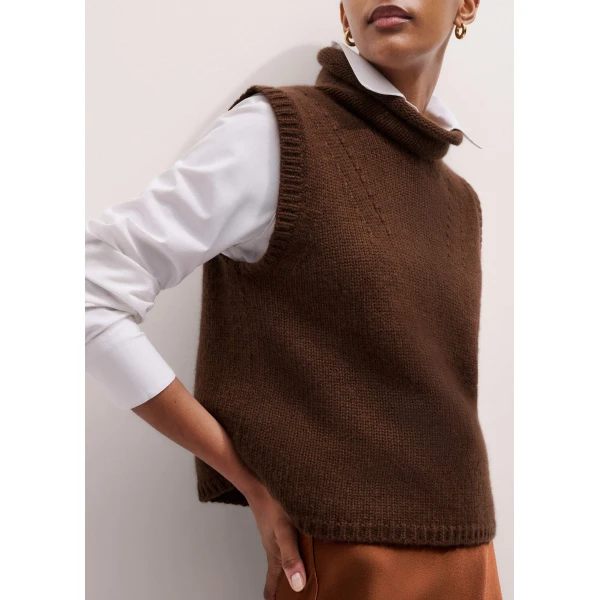 Me + Em Straight Crop Vest – luxury British Brown in Me and Em exclusively at Luxury Shoes 