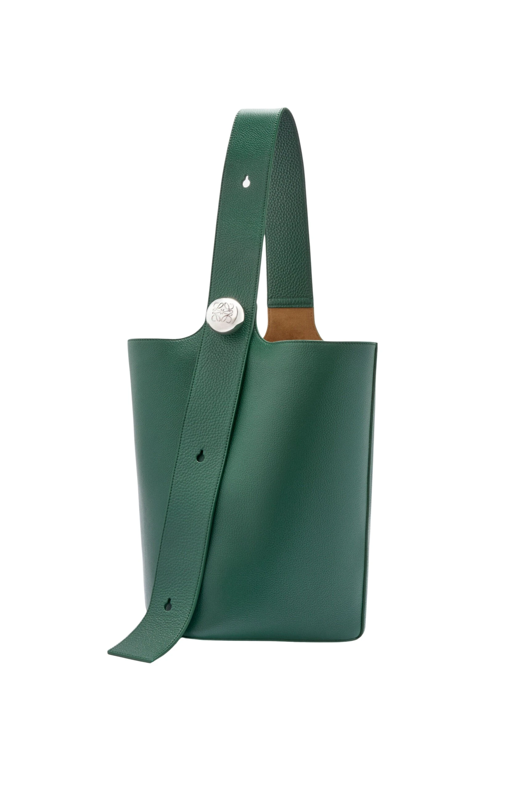 LOEWE-Large-Pebble-Bucket-In-Supple-Grained-Calfskin-2025-coveti-scaled13260_nobg coveti