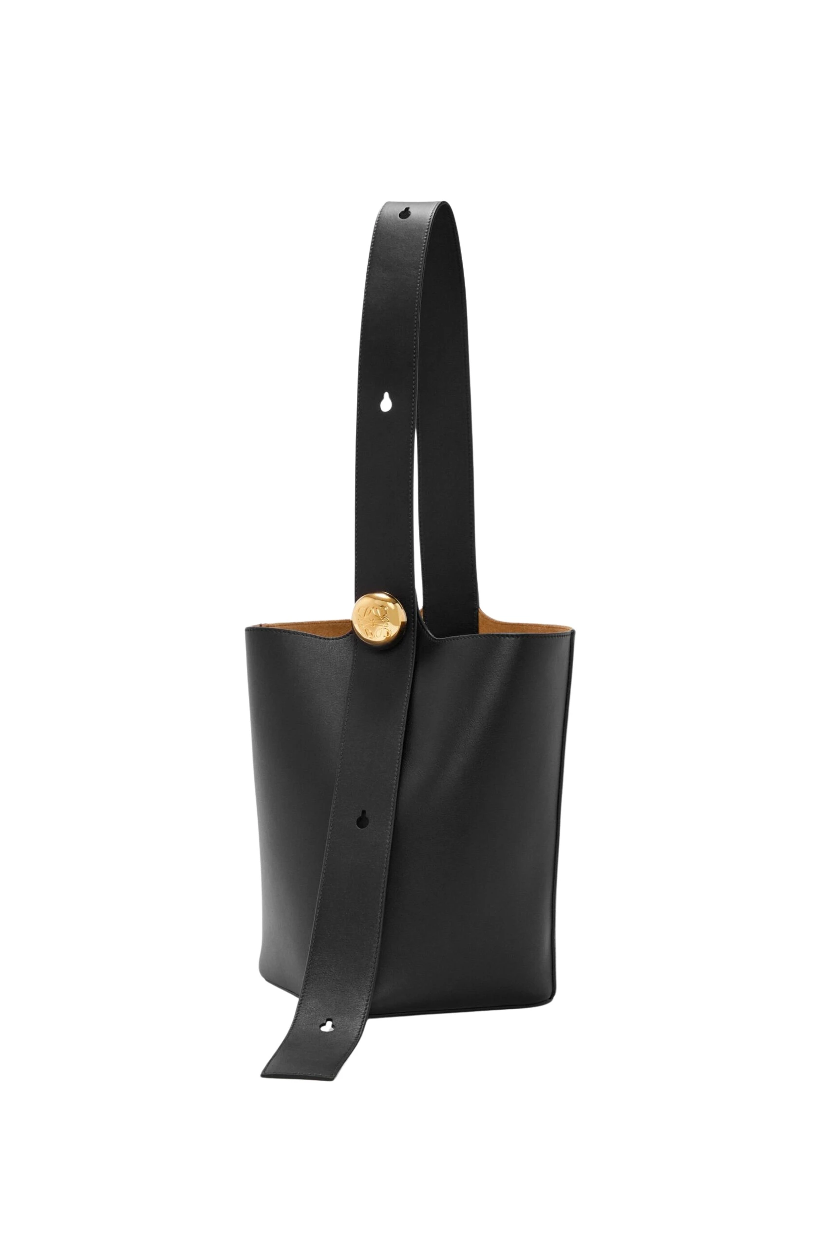 LOEWE-Medium-Pebble-Bucket-In-Smooth-Calfskin-2025-coveti-5-scaled57944_nobg coveti