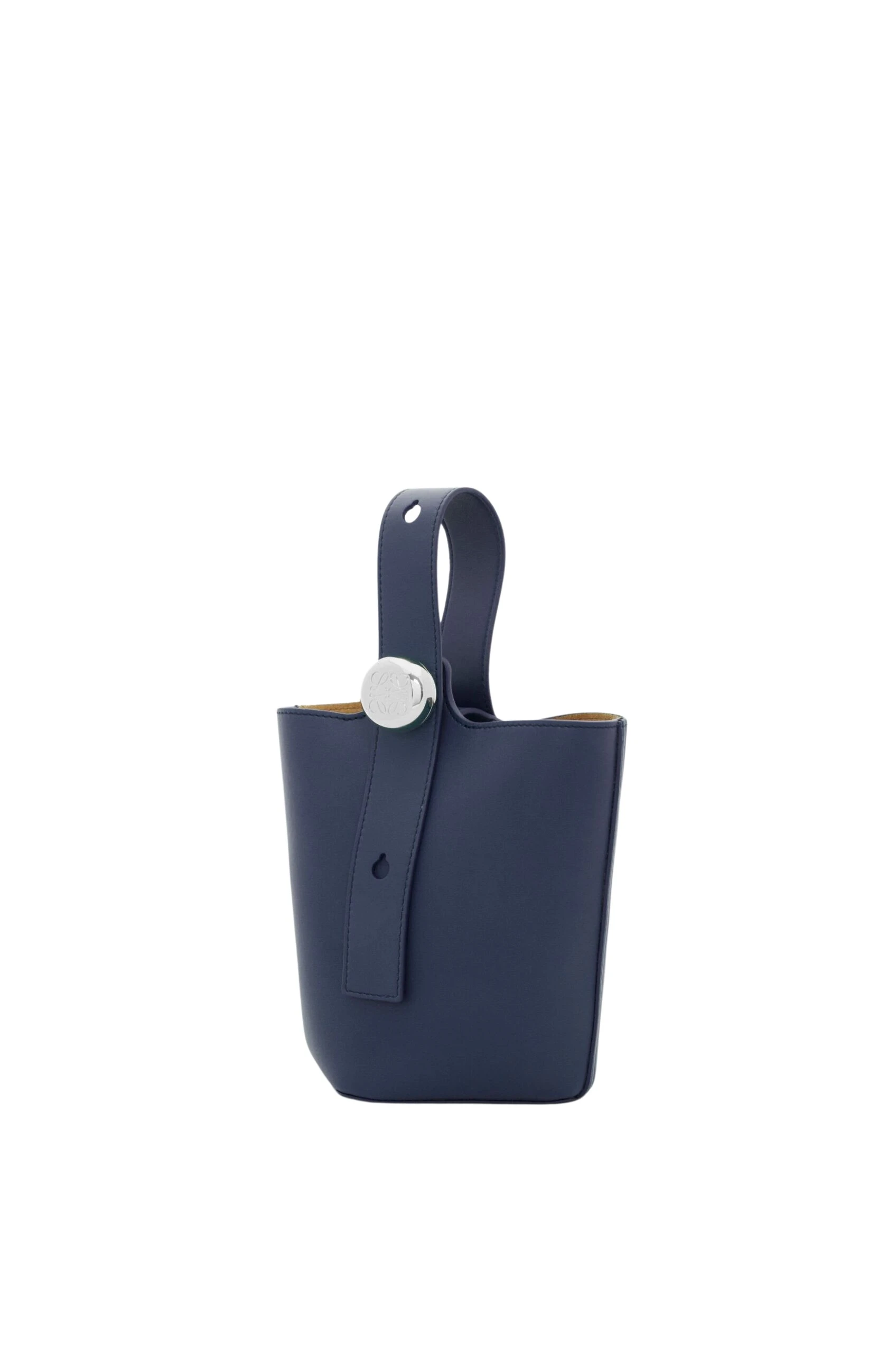 LOEWE-Mini-Pebble-Bucket-In-Smooth-Calfskin-2025-coveti-8-scaled23154_nobg coveti