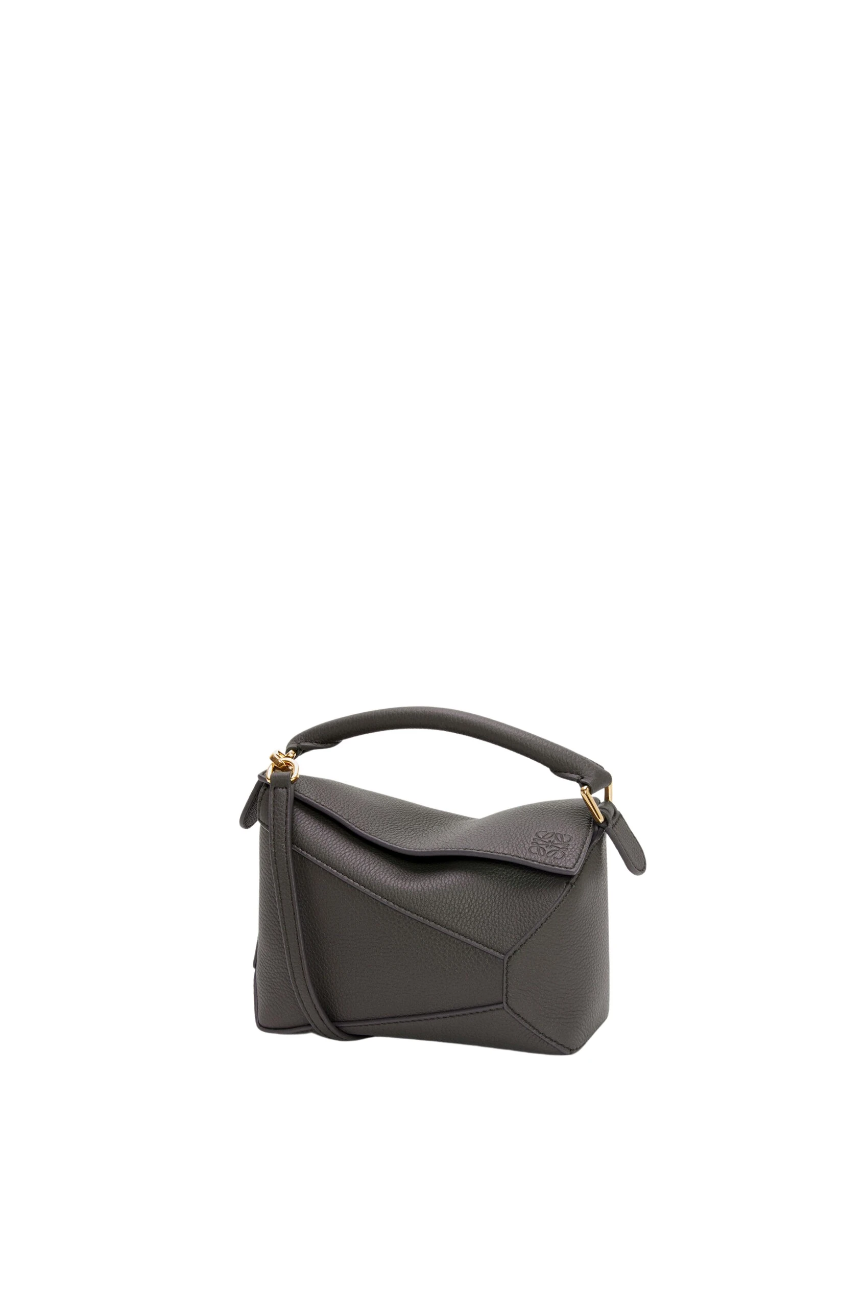 LOEWE-Mini-Puzzle-Edge-Bag-In-Soft-Grained-Calfskin-2025-coveti-7-scaled75933_nobg coveti