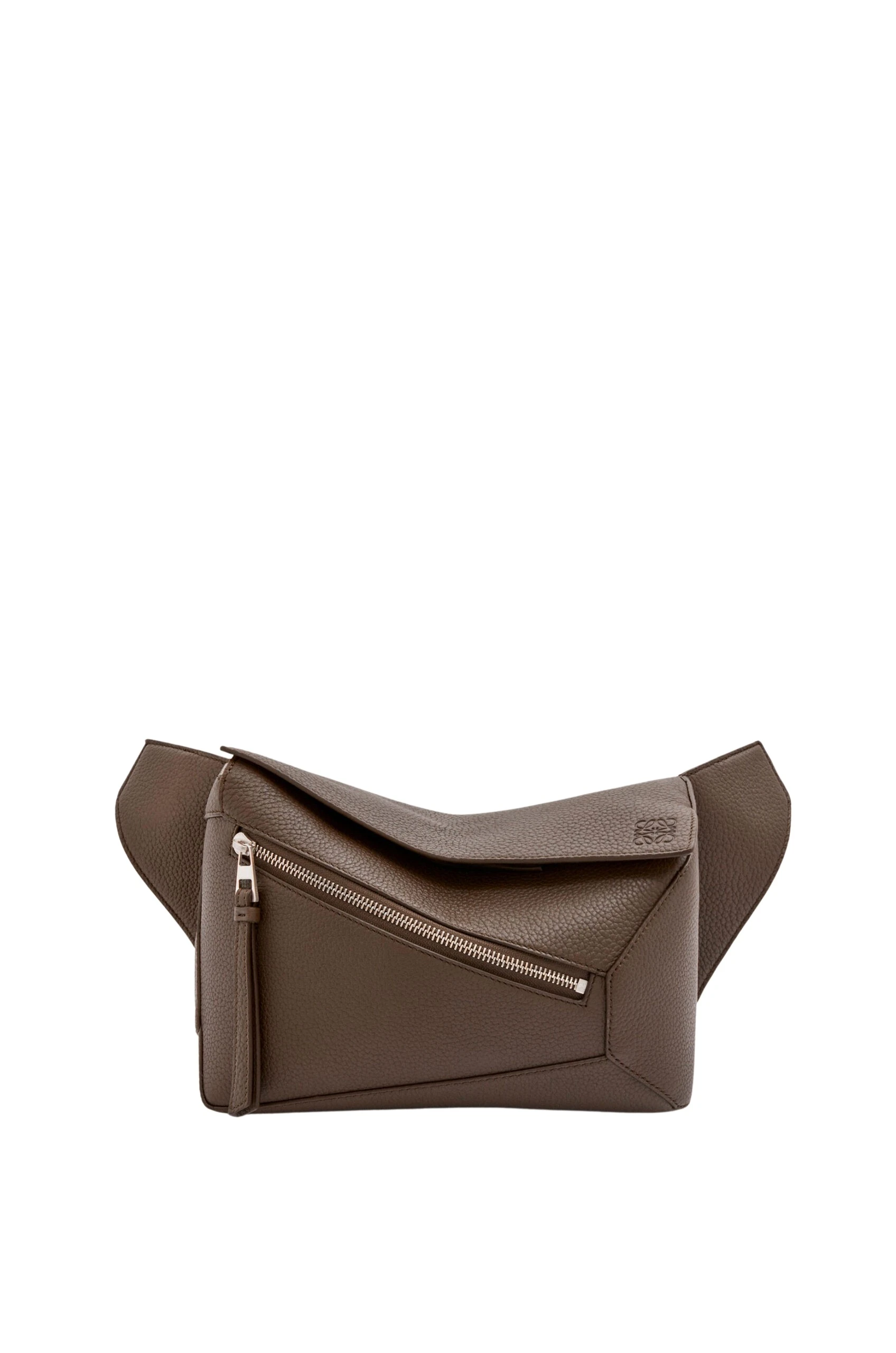 LOEWE-Small-Puzzle-Bumbag-In-Grained-Calfskin-2025-coveti-4-scaled65066_nobg coveti