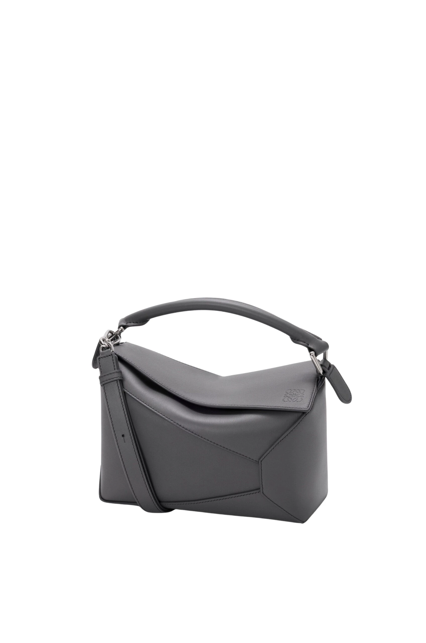 LOEWE-Small-Puzzle-Edge-Bag-In-Classic-Calfskin-2025-coveti-8-scaled77206_nobg coveti