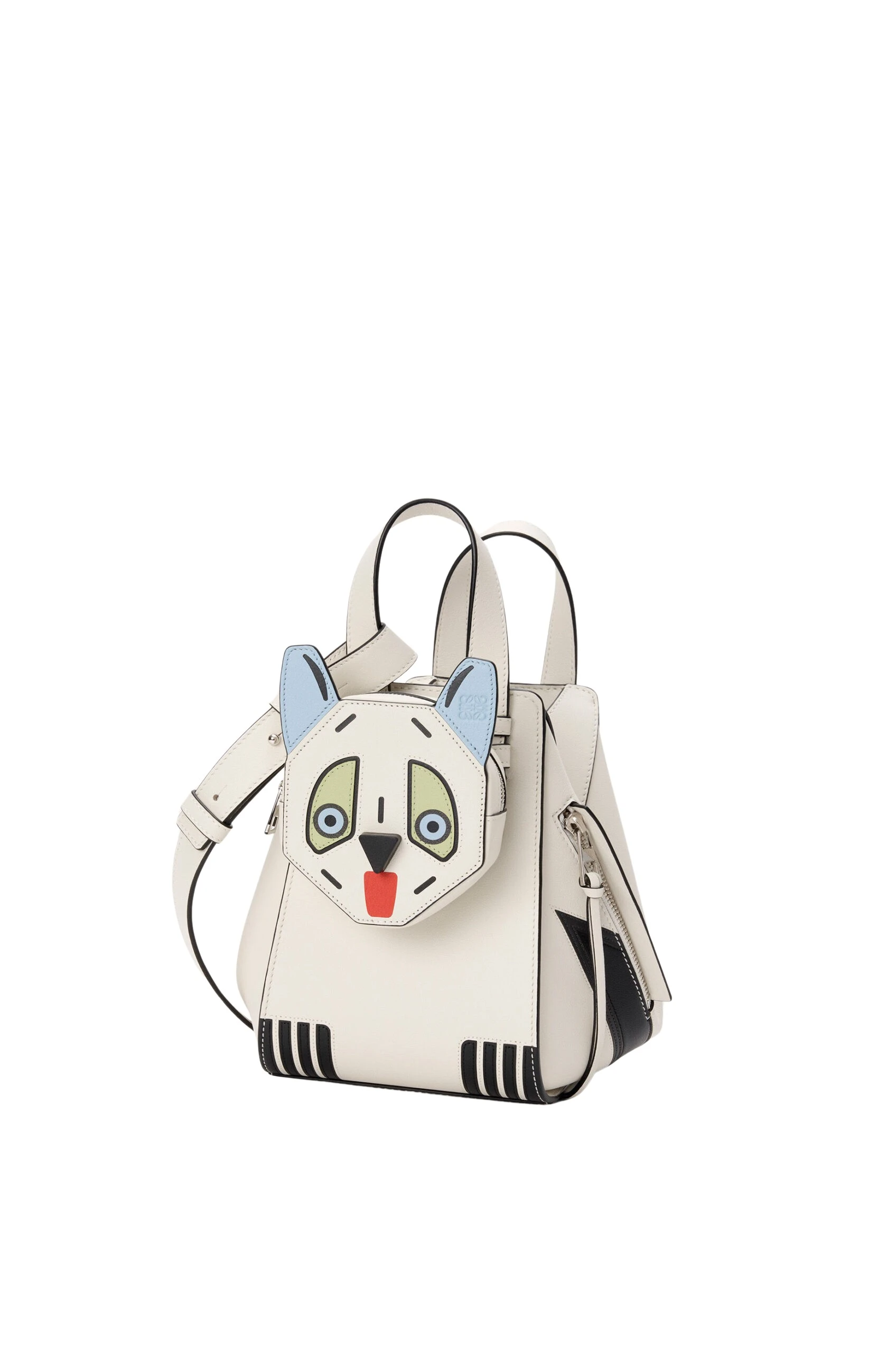 LOEWE-Futurist-Cat-Compact-Hammock-Bag-In-Classic-Calfskin-2026-coveti-scaled65491_nobg coveti