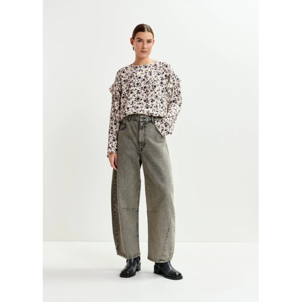 Essentiel Antwerp Grey and beige overdyed organic cotton barrel-leg jeans - Essentiel Antwerp Pants - Colorful Belgian Design - Shop at Luxury Shoes 