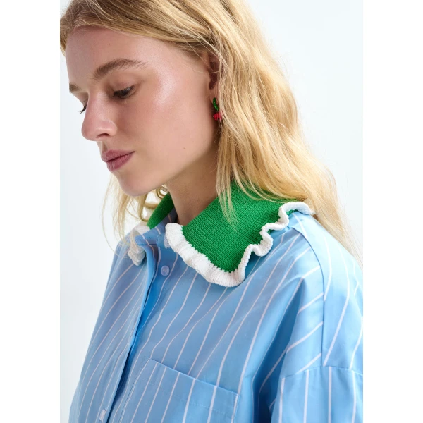 Essentiel Antwerp Light blue and off-white striped cotton shirt with green crochet ruffled collar - Essentiel Antwerp Shirts - Colorful Belgian Design - Shop at Luxury Shoes 