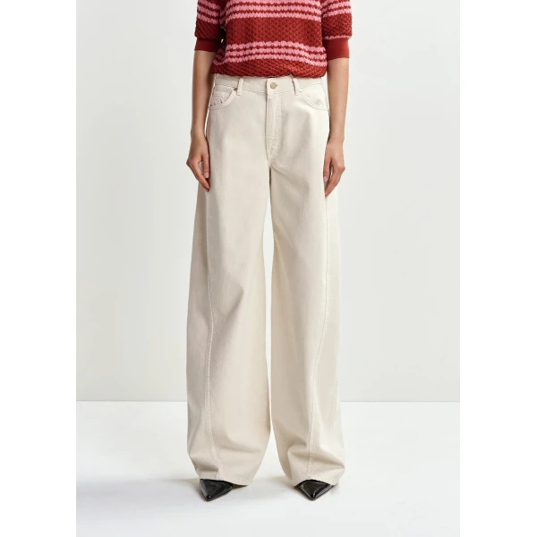 Essentiel Antwerp Off-white barrel-leg jeans - Essentiel Antwerp Pants - Colorful Belgian Design - Shop at Luxury Shoes 