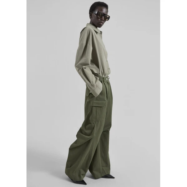 The Frankie Shop Bronte Cargo Pants - Army Green - Oversized Minimalist Pants in Green - Shop at Luxury Shoes 