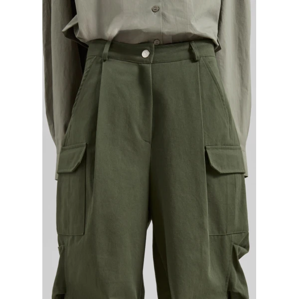 The Frankie Shop Bronte Cargo Pants - Army Green - Oversized Minimalist Pants in Green - Shop at Luxury Shoes 