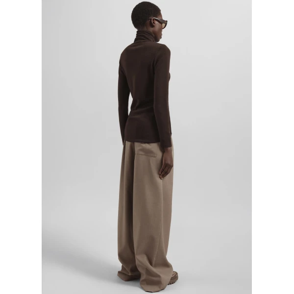 The Frankie Shop Utica Thin Turtleneck Sweater - Brown - Oversized Minimalist Knitwear in Brown - Shop at Luxury Shoes 