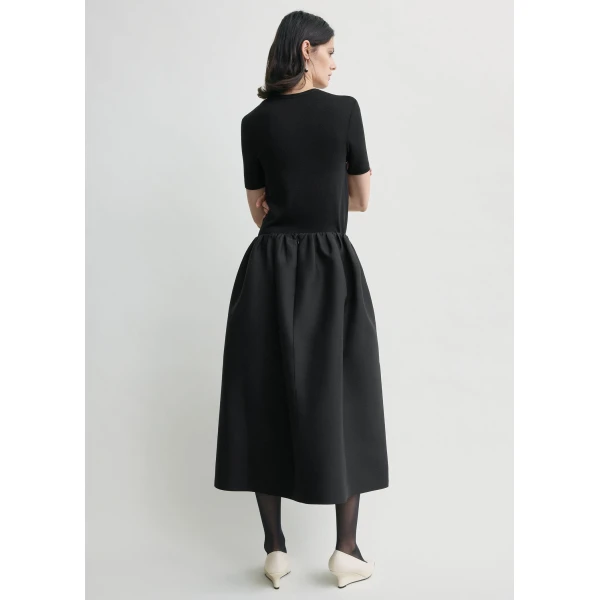 Toteme Skirts with minimalist design at Luxury Shoes 