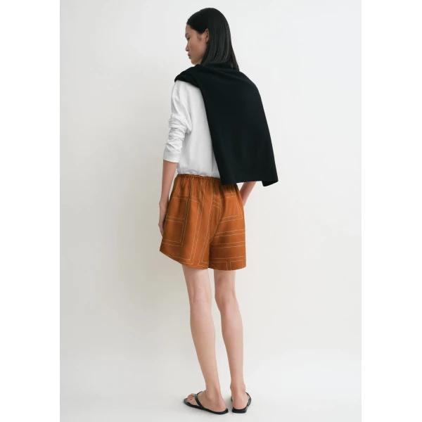 Toteme Shorts with minimalist design at Luxury Shoes 
