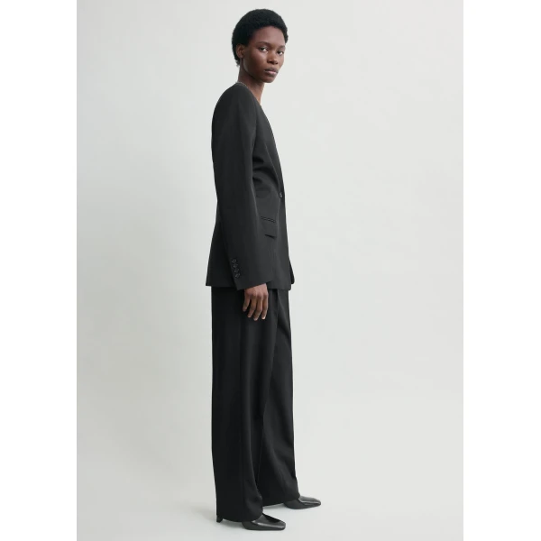Toteme Jackets with minimalist design at Luxury Shoes 