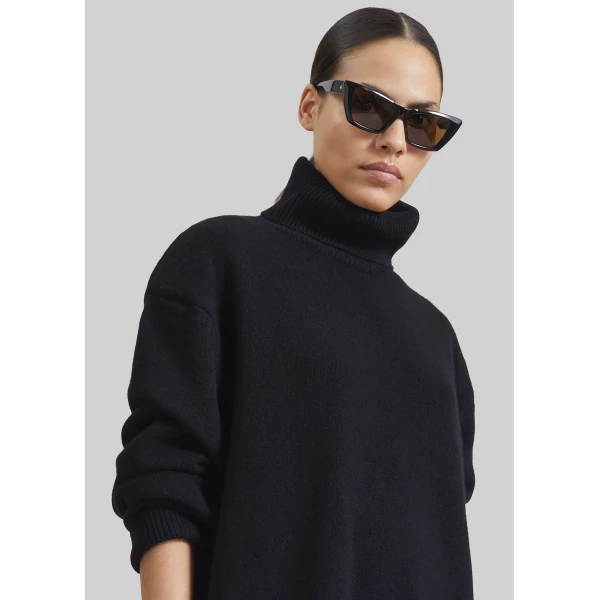 The Frankie Shop Koler Padded Knit Turtleneck - Black - Oversized Minimalist Knitwear in Black - Shop at Luxury Shoes 