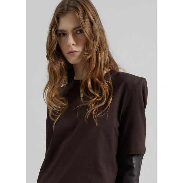 The Frankie Shop Carrington Padded Shoulder Tee - Brown - Oversized Minimalist Tops in Brown - Shop at Luxury Shoes 