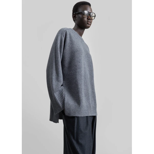 The Frankie Shop Loulou De Saison Safi Lds Cashmere Blend Sweater - Anthracite Melange - Oversized Minimalist Knitwear in Grey - Shop at Luxury Shoes 