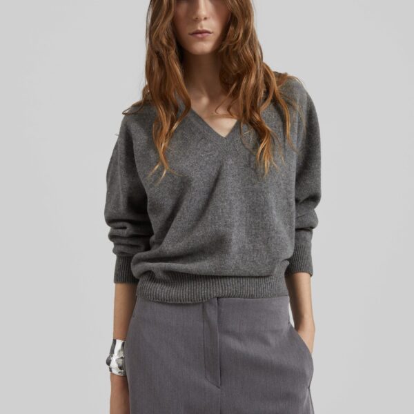 The Frankie Shop Ronse V-Neck Superfine Lambswool Sweater - Grey - Oversized Minimalist Knitwear in Grey - Shop at Luxury Shoes 