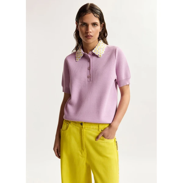 Essentiel Antwerp Lilac Fine Knit Polo Top With White And Yellow Floral Embellished Collar - Essentiel Antwerp Tops - Colorful Belgian Design - Shop at Luxury Shoes 