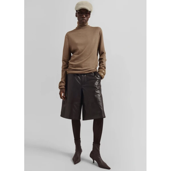 The Frankie Shop Eve Thin Turtleneck Sweater - Camel - Oversized Minimalist Knitwear in Beige - Shop at Luxury Shoes 