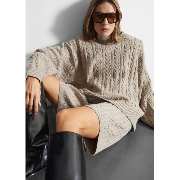 The Frankie Shop Karmoy Cable Knit Shorts - Beige - Oversized Minimalist Shorts in Beige - Shop at Luxury Shoes 