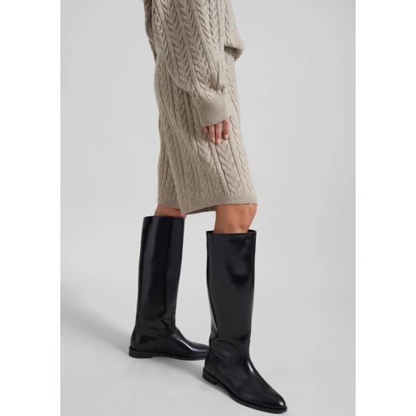 The Frankie Shop Karmoy Cable Knit Shorts - Beige - Oversized Minimalist Shorts in Beige - Shop at Luxury Shoes 