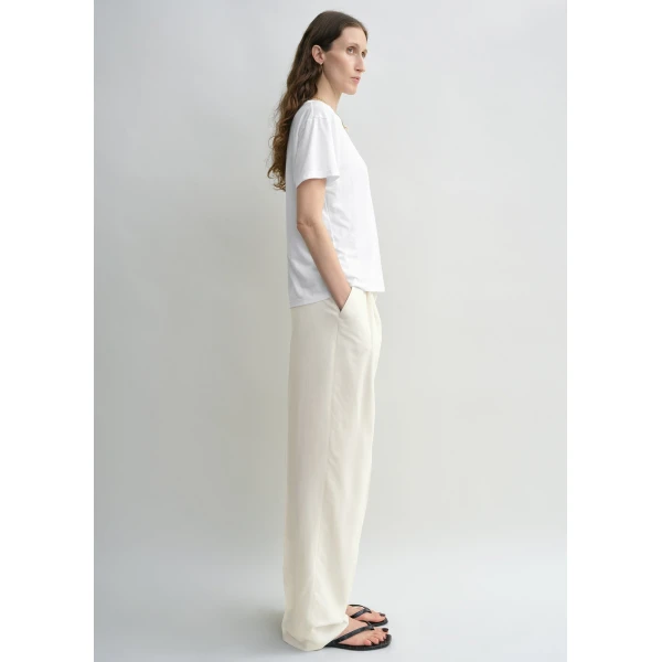 Totême Classic Tee White - Tops - Scandinavian Minimalist Luxury at Luxury Shoes 
