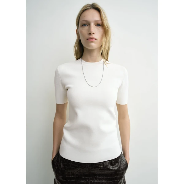 Totême Compact Knit Tee Optic White - Tops - Scandinavian Minimalist Luxury at Luxury Shoes 