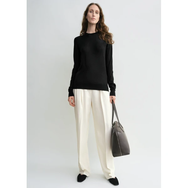 Totême Fine Crew Knit Black - Knitwear - Scandinavian Minimalist Luxury at Luxury Shoes 