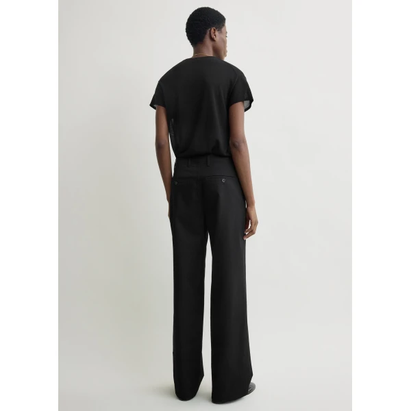Totême Relaxed Chino Trousers Black - Pants - Scandinavian Minimalist Luxury at Luxury Shoes 