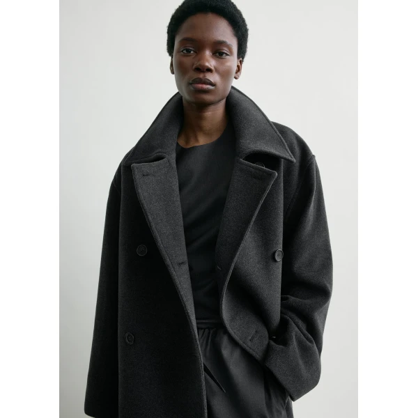 Totême Shield Coat Charcoal - Coats - Scandinavian Minimalist Luxury at Luxury Shoes 