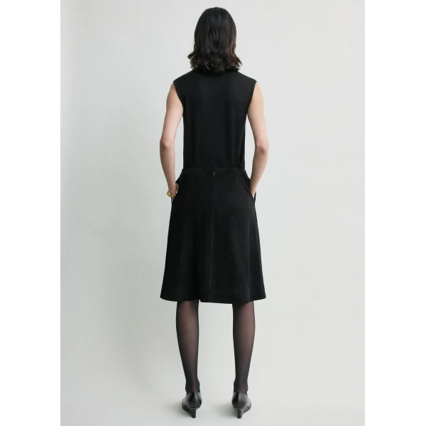 Totême Suede Skirt Black - Skirts - Scandinavian Minimalist Luxury at Luxury Shoes 