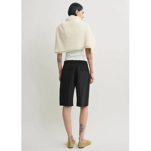 Totême Wide Fluid Shorts Black - Shorts - Scandinavian Minimalist Luxury at Luxury Shoes 