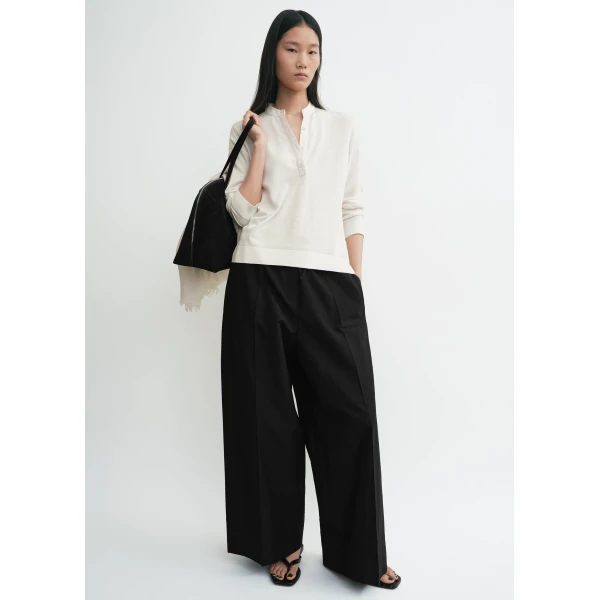 Totême Wool Silk Knit Off-White - Knitwear - Scandinavian Minimalist Luxury at Luxury Shoes 
