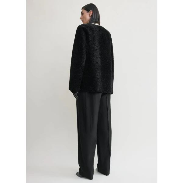 Totême Zipped Teddy Shearling Jacket Black - Jackets - Scandinavian Minimalist Luxury at Luxury Shoes 