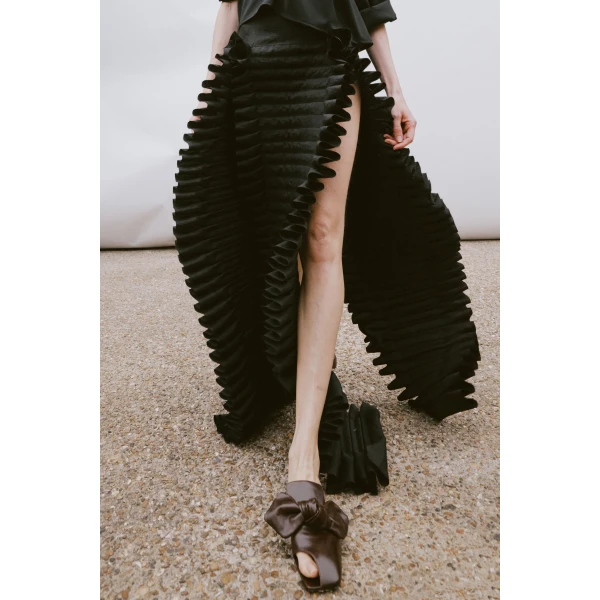 Black skirt