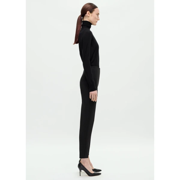 Black trousers